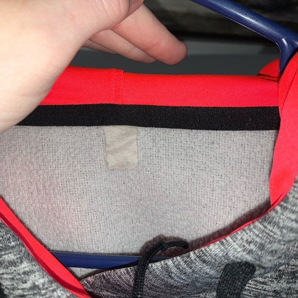 Under Armour Sweatshirt - Picture 3 of 3